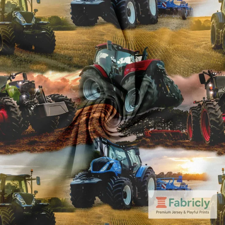 Traktoren bei der Feldarbeit Baumwolljersey